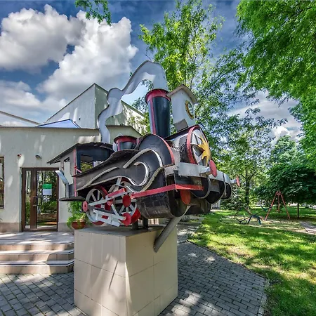 Біла Акація Otel
